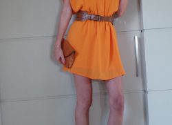 Look arancio per un’occasione speciale